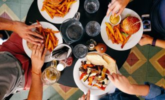 Comment arrêter de se comparer aux autres durant son trouble alimentaire
