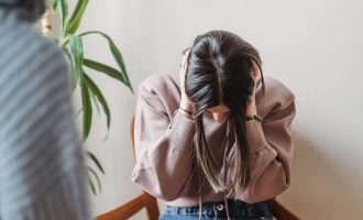 Comment aider votre enfant à sortir de l’anorexie ?